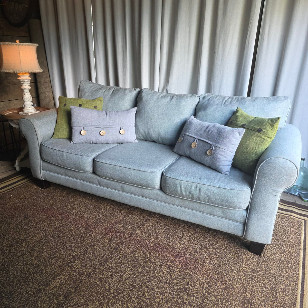 Light Grey 3-Seat Sofa – Rolled Arms, Removable Cushions
