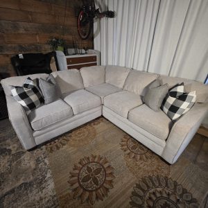 La‑Z‑Boy Meyer 3‑Pc Dove Sectional – Excellent Condition