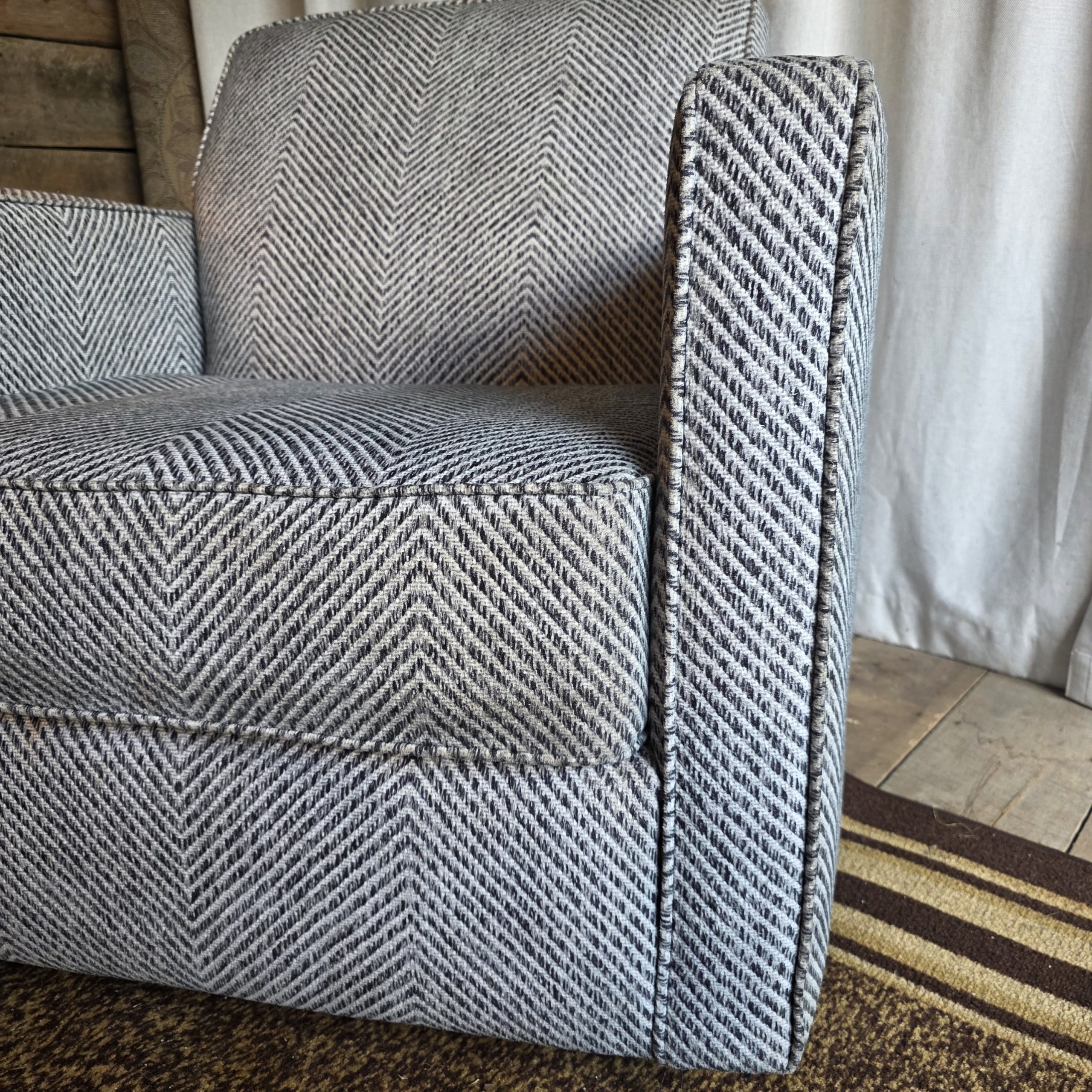 Modern Swivel Chair in Gray Herringbone Fabric - Image 3